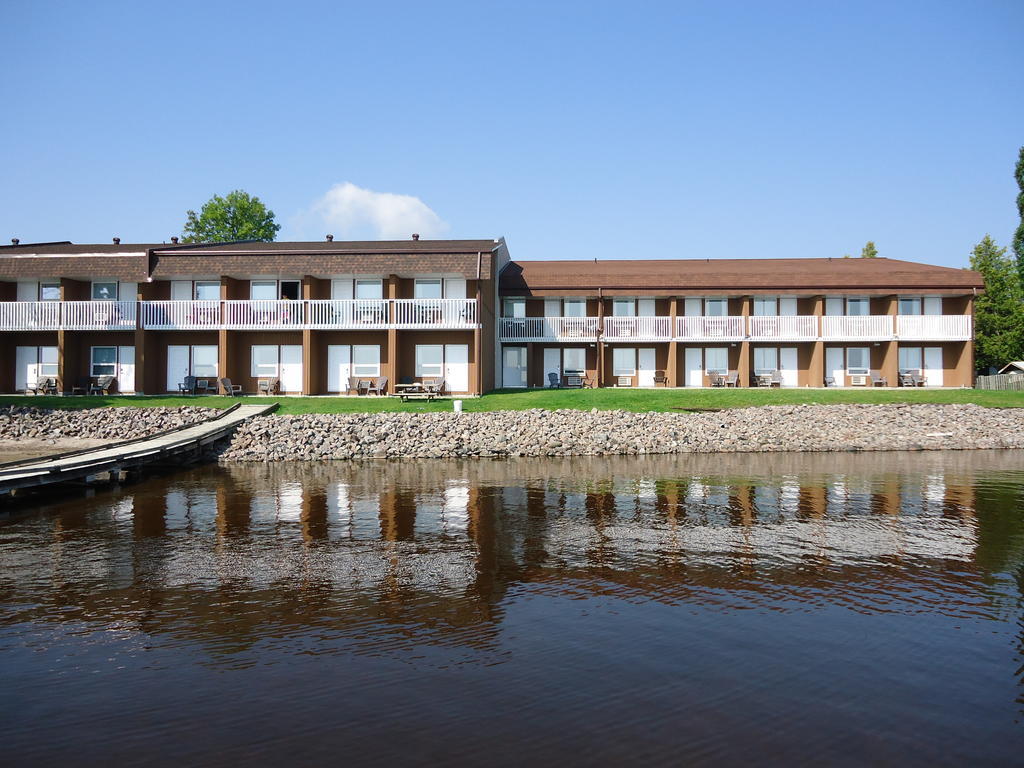 La Place Rendez-Vous Hotel Fort Frances Exterior photo